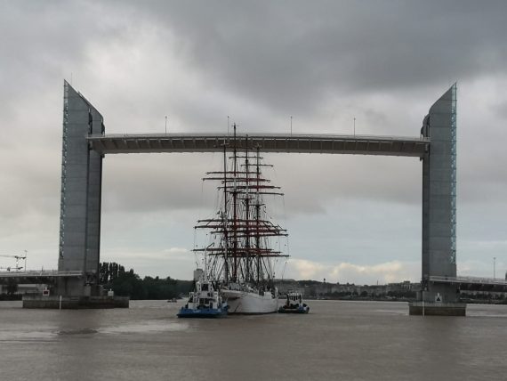 ship entering in Bordeaux